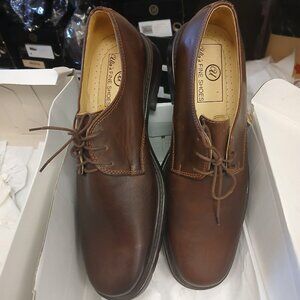 Spiffy and practical european handmade mens leather shoes.
